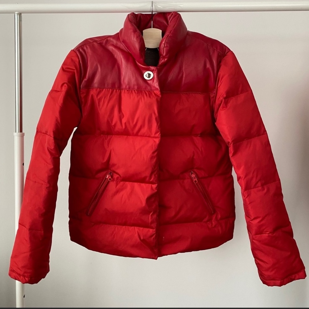 COACH PUFFER JACKET! Adorable Leather detailing. Size XSmall